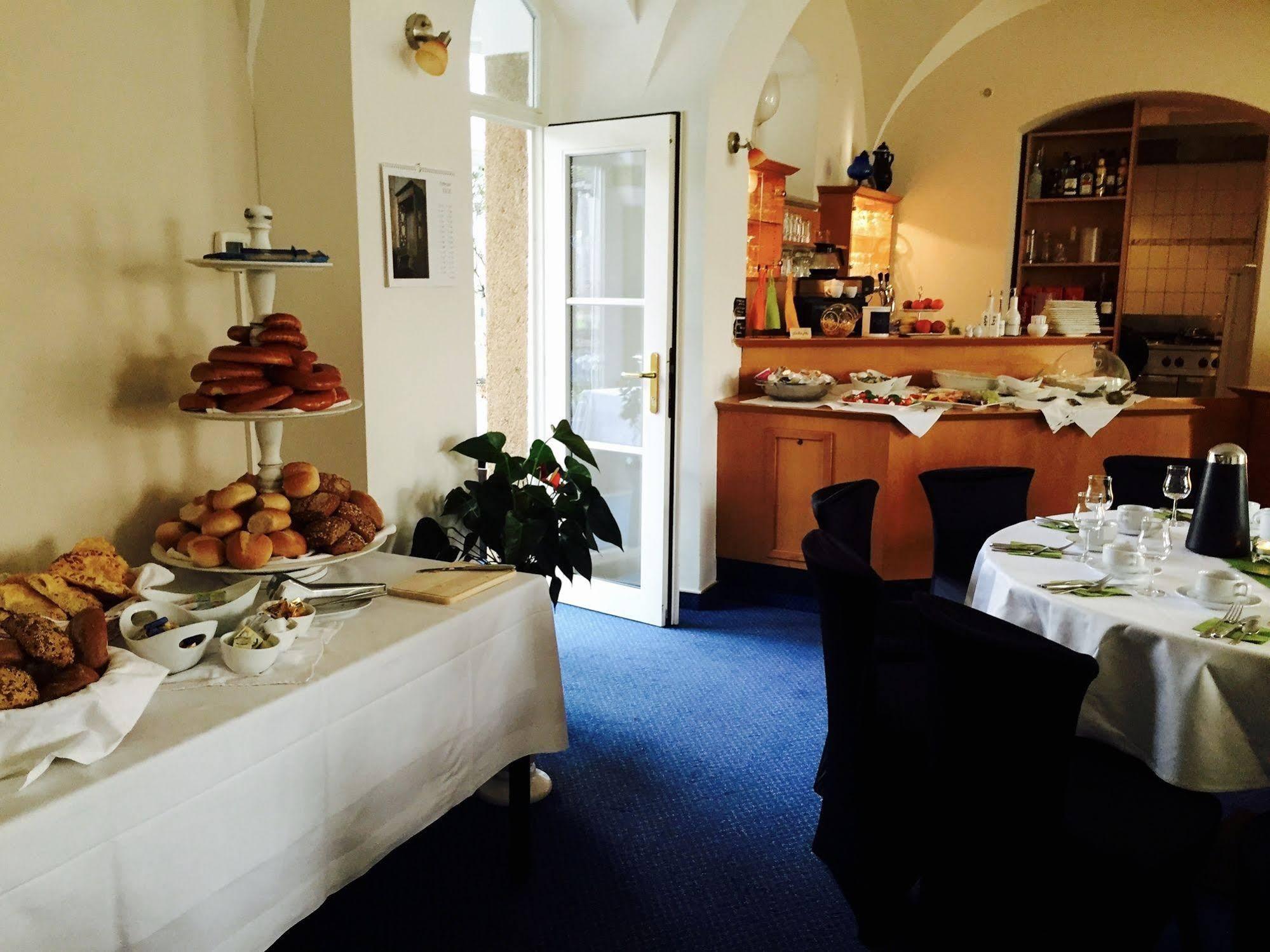 Dein Gutshof Hotel & Ferienwohnungen ゲルリッツ エクステリア 写真