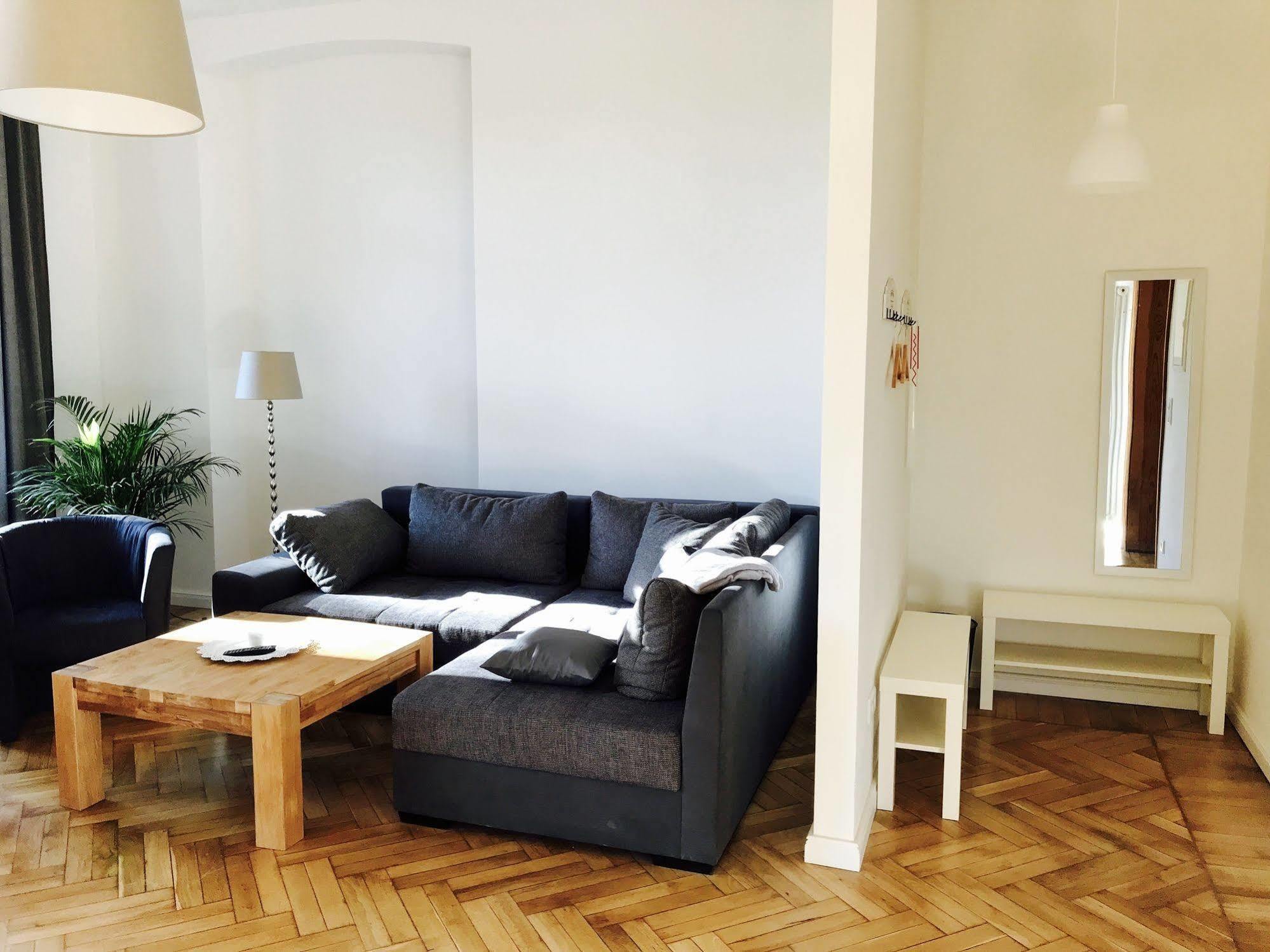 Dein Gutshof Hotel & Ferienwohnungen ゲルリッツ エクステリア 写真